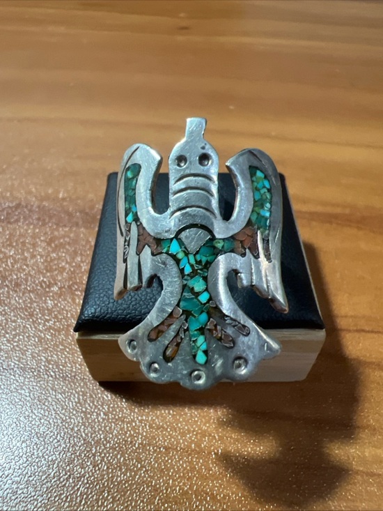 Vintage Sterling Native American Thunderbird Ring - Size 10  VTG Southwestern Sterling Peyote/Thunder Bird Turquoise Coral Chip Inlay Ring